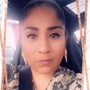 Meet your Posher, Eva